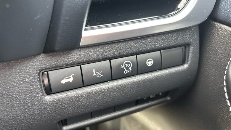 Nissan Qashqai 1.3 DiG-T MH 158 Tekna 5dr Xtronic Petrol Hatchback